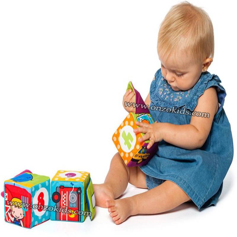 Blocs de tissu doux et amusants pour bébés | Molto